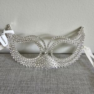 Versona Silver Crystal Rhinestone Masquerade Gala Ball Party Mask